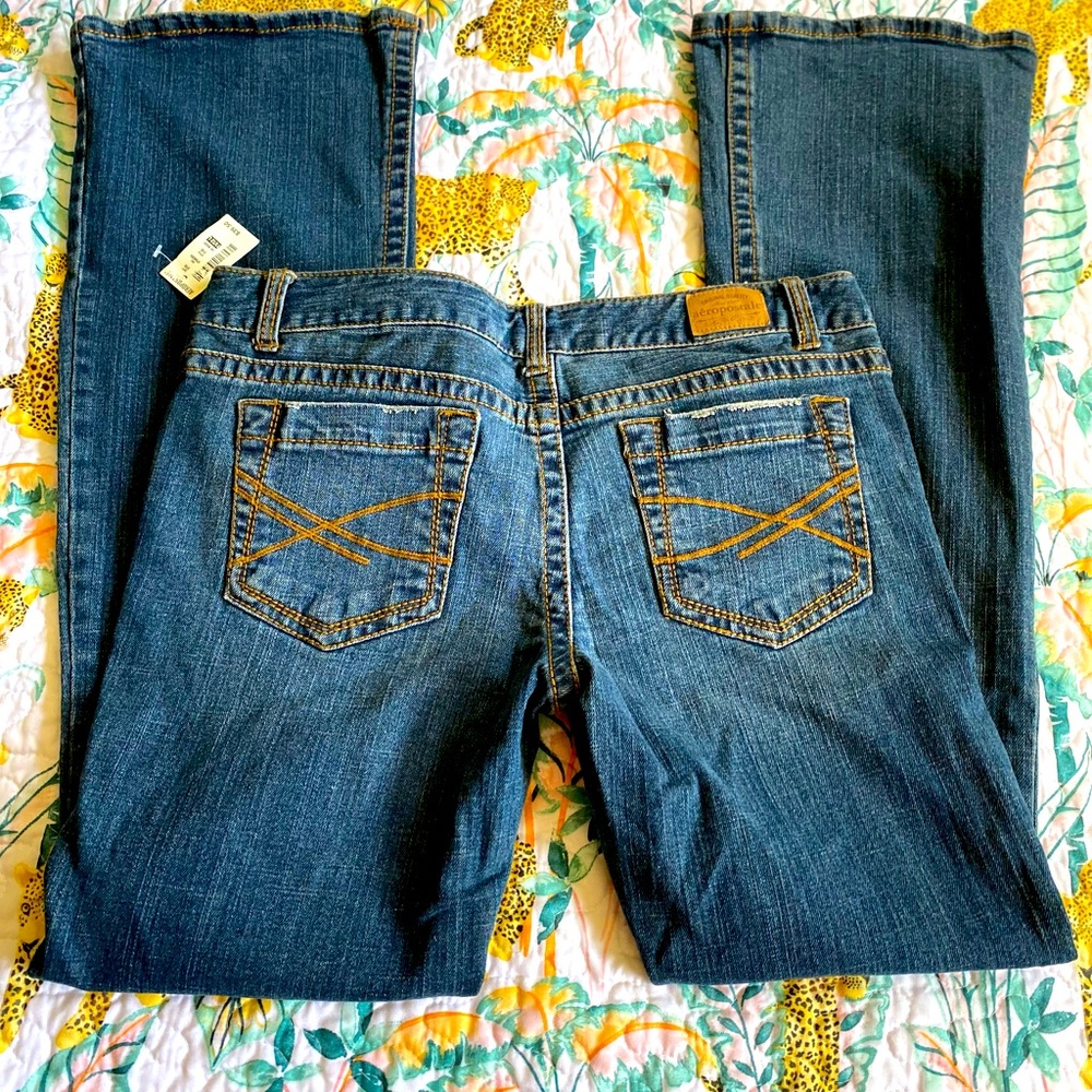 DARK WASH AEROPOSTAL JEANS